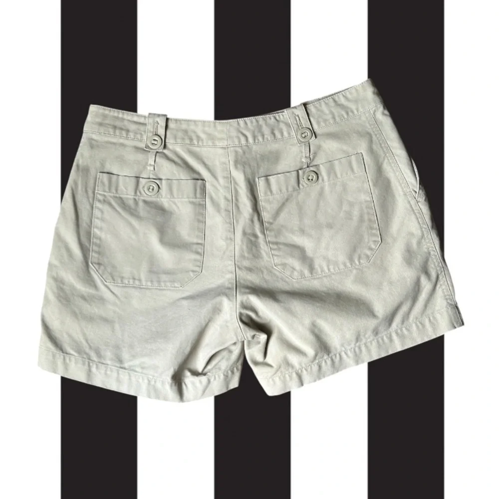 Gap Khakis Shorts Size 6 Beige Chino Slash Pockets Summer Vacation Everyday